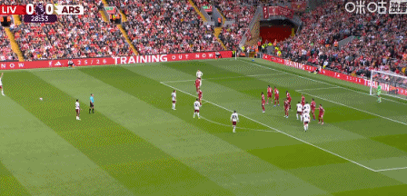 2026世界杯直播app-利物浦1-0阿森纳，索博斯洛伊任意球破门，埃基蒂克进球被吹