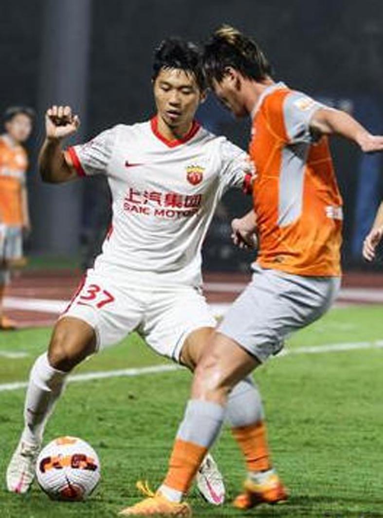 2026世界杯app下载-李浩然去铁人 陈序煌去长春 蔺国玉去南通 泰山10虎离队 彭啸冲锋