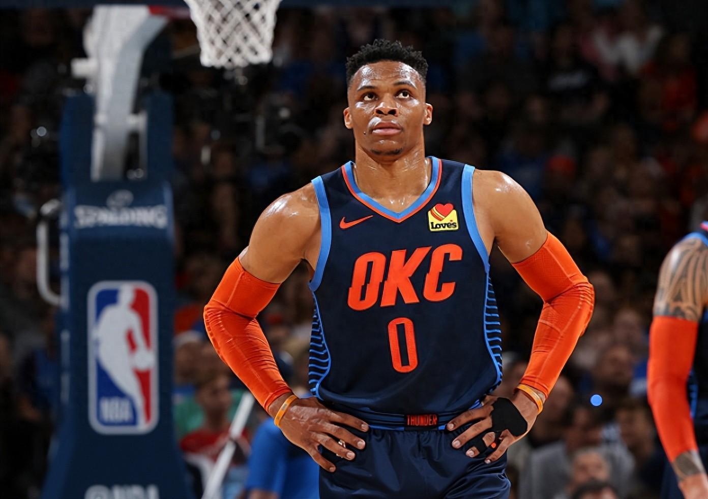 2026世界杯官方软件-我才刚出汗，你就累脱水了”，盘点NBA5大体力怪 库里似非人类