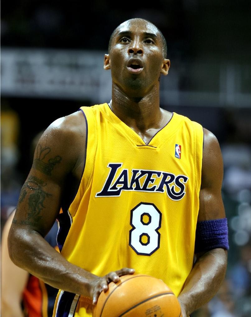 2026世界杯官方软件-我才刚出汗，你就累脱水了”，盘点NBA5大体力怪 库里似非人类