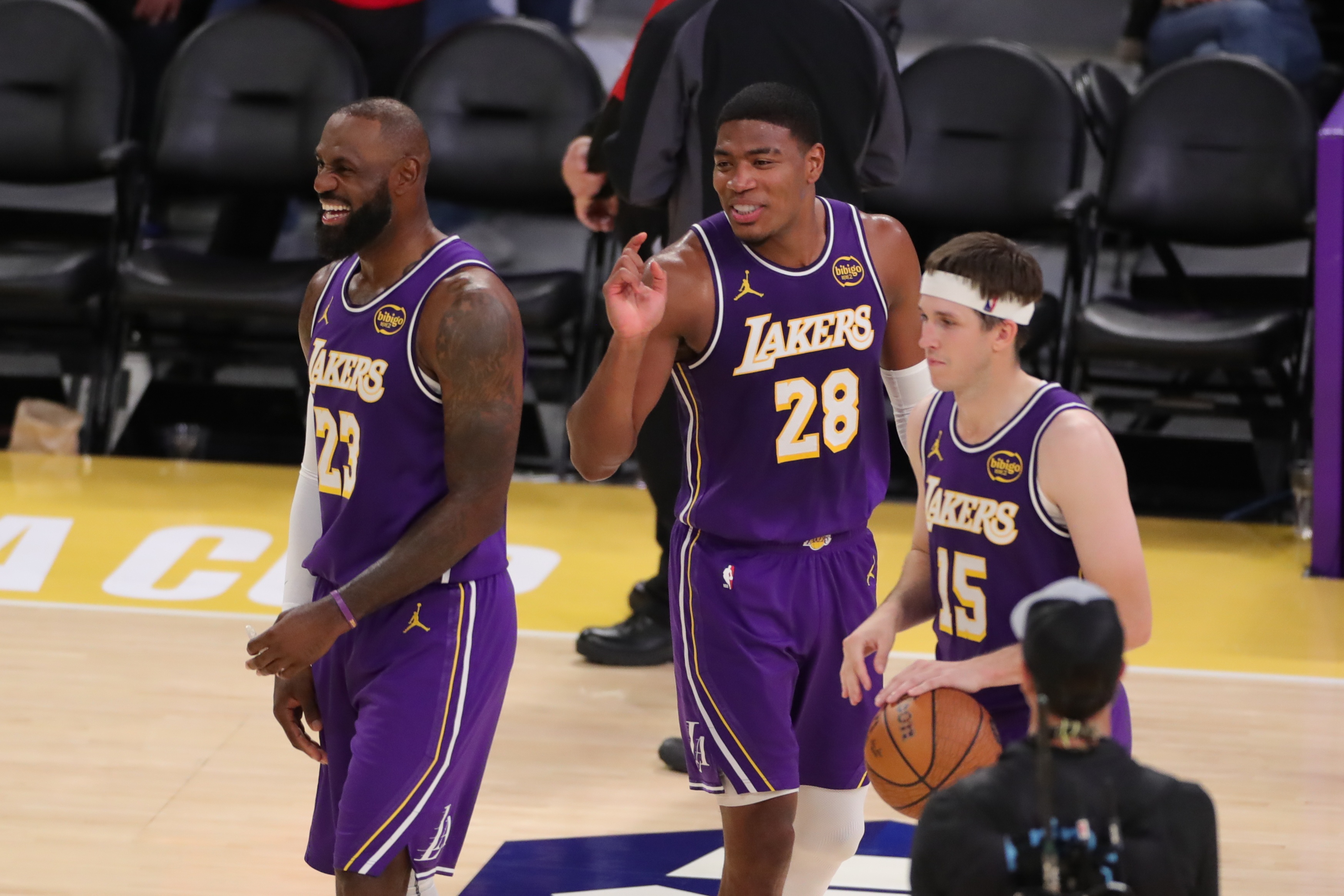 2026世界杯手机观看-NBA彩经：火箭险胜雷霆 湖人击退勇士 开拓者轻取灰熊