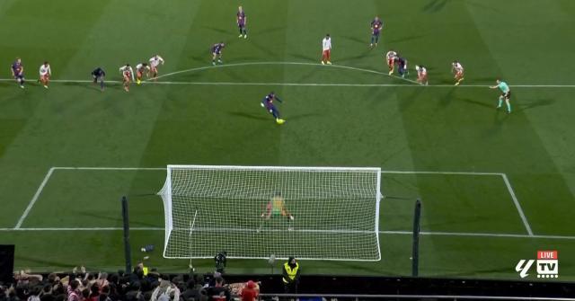 2026世界杯app下载-巴萨连败让出榜首，裁判、前锋、后卫谁是祸首？